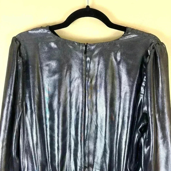 NWT Bar III Metallic Silver “80’s” Lamé Rouge Shoulder Pad Mini DressSize L - Picture 11 of 15
